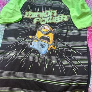 Despicable Me Graphic Tee size medium 8